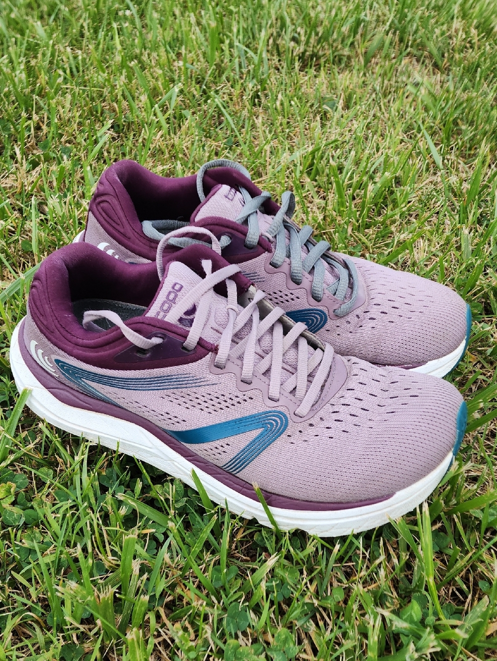 Women’s Athletic Running Shoes - Mauve/Purple